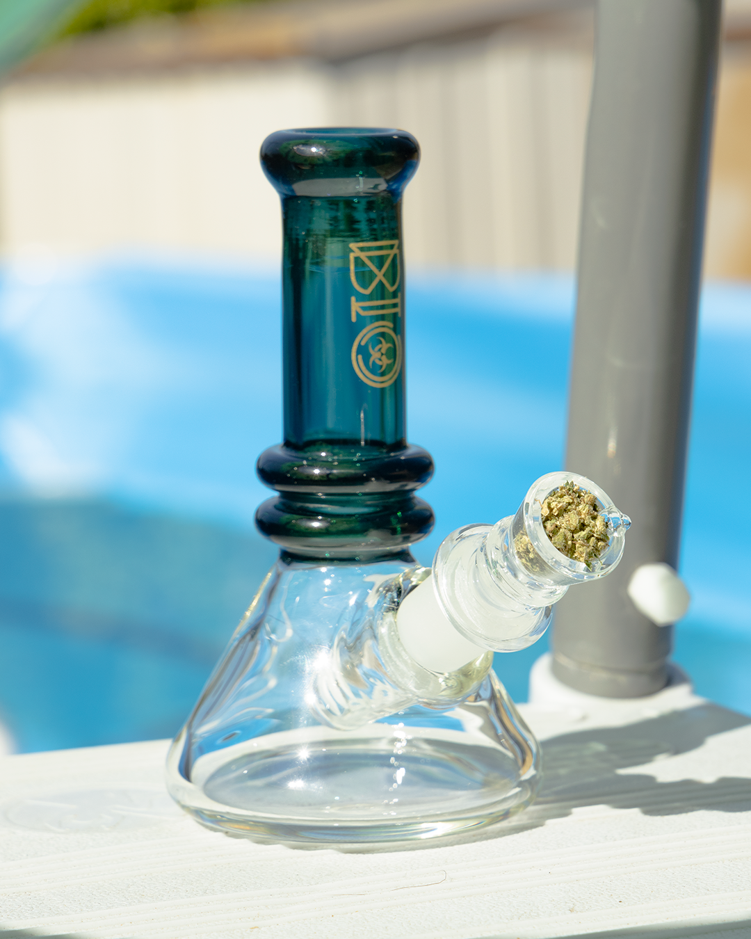 Visual Merchandising For Glass Bongs   Pool Side With Bio Mini Beakers IG Ready 